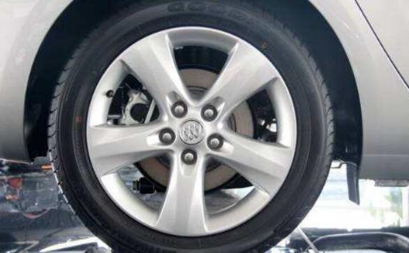 如何正確使用汽車(chē)車(chē)輪的方法?